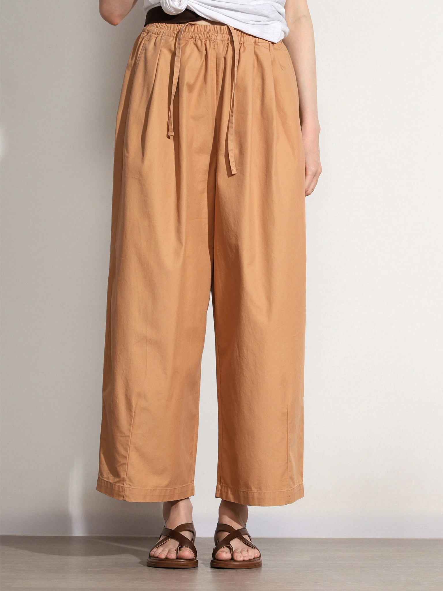 Брюки темно-бежевого цвета из смесового хлопка